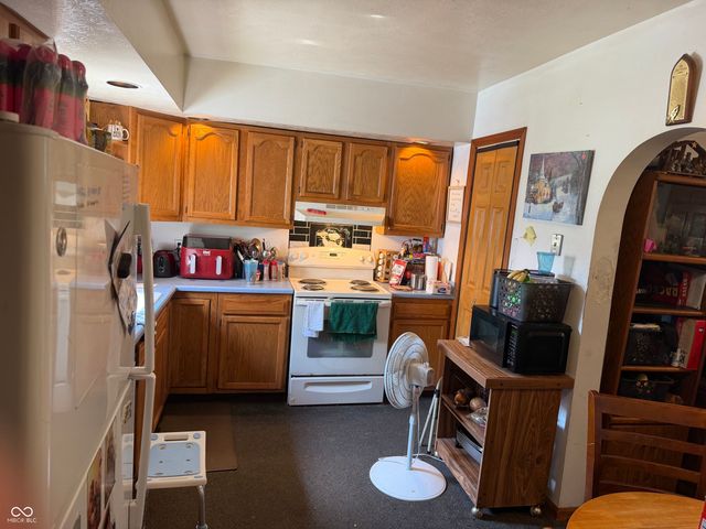 317 N 18th Street, Elwood, IN 46036
