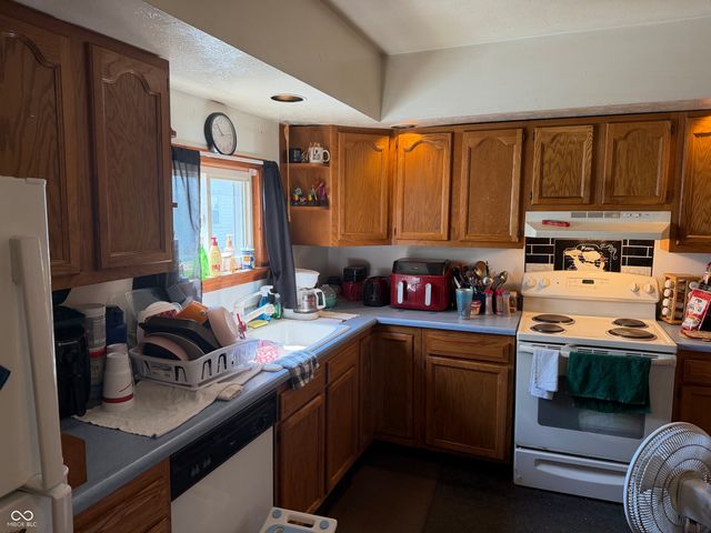 317 N 18th Street, Elwood, IN 46036