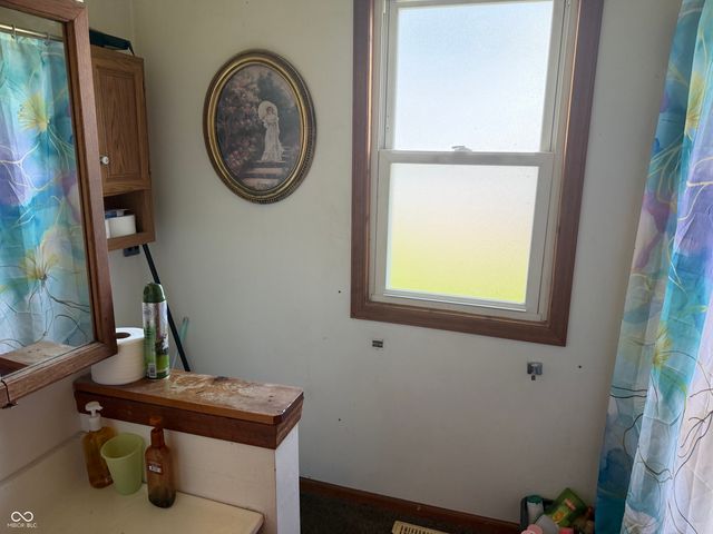 317 N 18th Street, Elwood, IN 46036