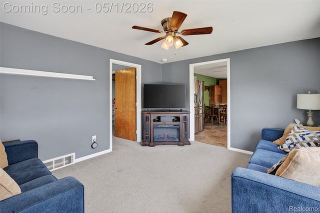 677 Lindbergh Street, Wyandotte, MI 48192