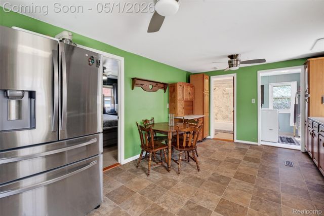 677 Lindbergh Street, Wyandotte, MI 48192