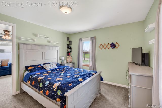 677 Lindbergh Street, Wyandotte, MI 48192