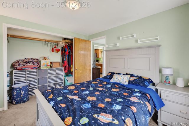 677 Lindbergh Street, Wyandotte, MI 48192