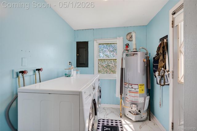 677 Lindbergh Street, Wyandotte, MI 48192