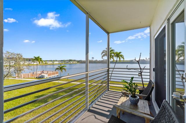 2223 Park Ln 210, Hollywood, FL 33021