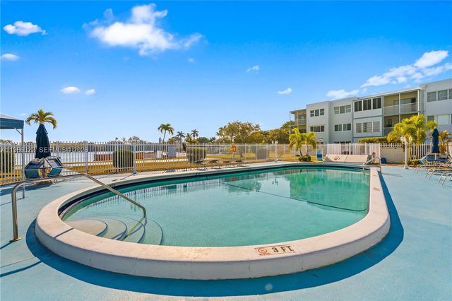 2223 Park Ln 210, Hollywood, FL 33021