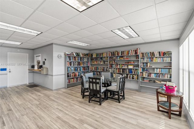 2223 Park Ln 210, Hollywood, FL 33021