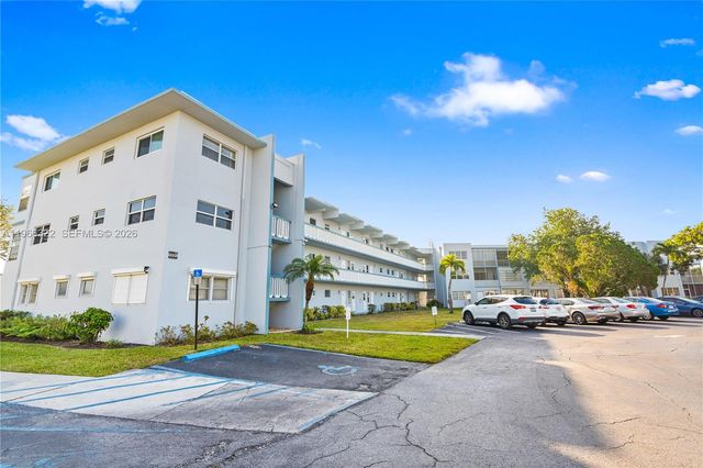 2223 Park Ln 210, Hollywood, FL 33021