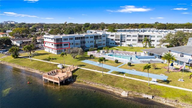 2223 Park Ln 210, Hollywood, FL 33021