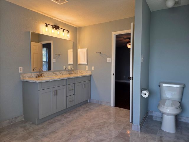 9526 Heflin Colony Drive, Sugar Land, TX 77498