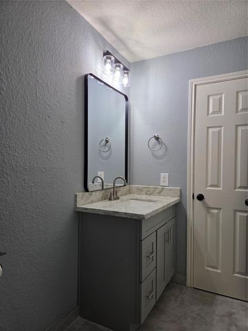 9526 Heflin Colony Drive, Sugar Land, TX 77498