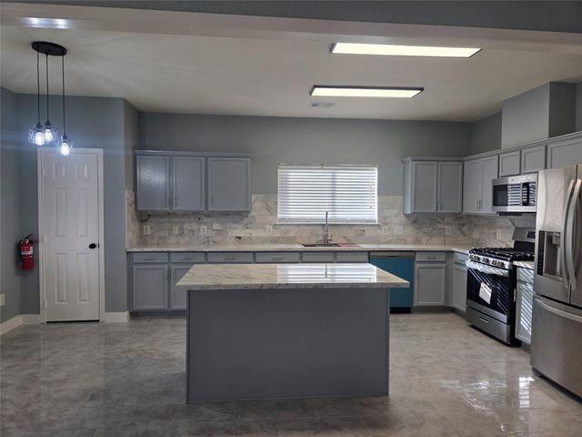 9526 Heflin Colony Drive, Sugar Land, TX 77498