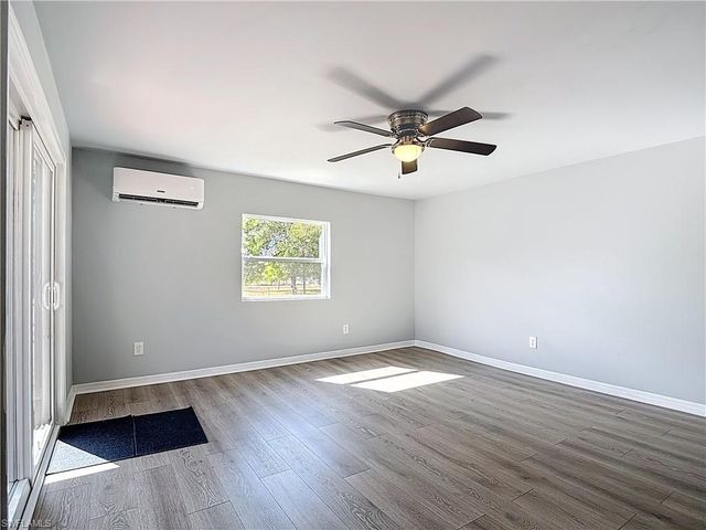 2425 Case LN, North Fort Myers, FL 33917