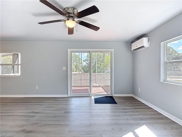 2425 Case LN, North Fort Myers, FL 33917