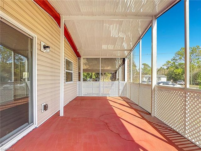 2425 Case LN, North Fort Myers, FL 33917