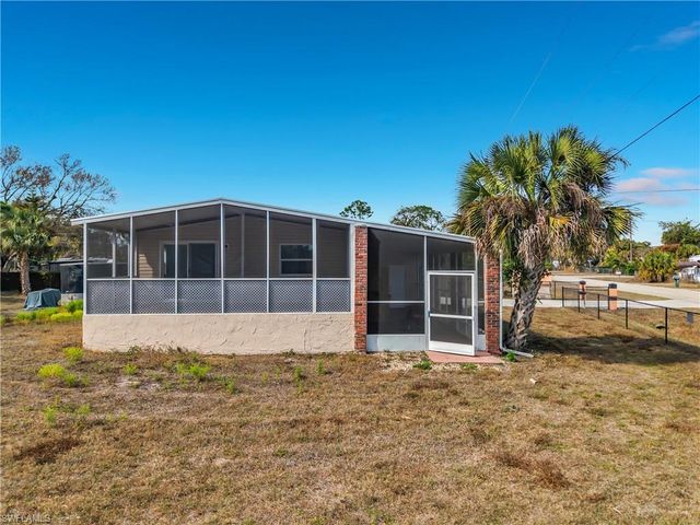 2425 Case LN, North Fort Myers, FL 33917