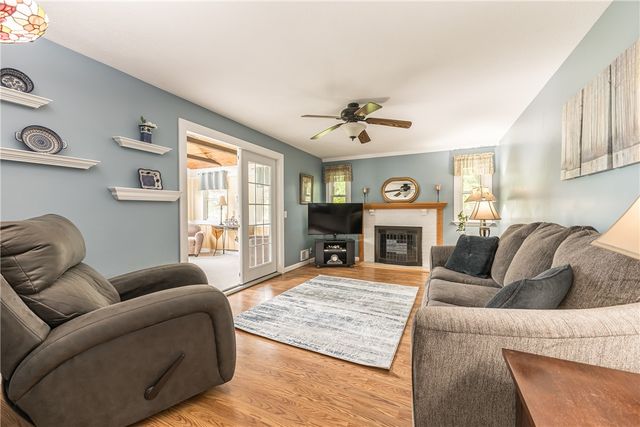 4 Dahlia Drive, Perinton, NY 14450