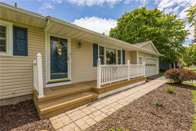 4 Dahlia Drive, Perinton, NY 14450