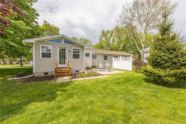4 Dahlia Drive, Perinton, NY 14450