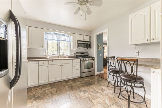 4 Dahlia Drive, Perinton, NY 14450