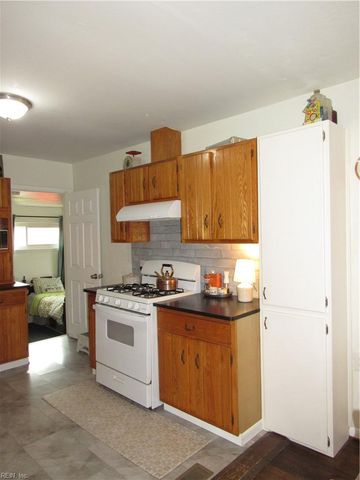 8037 Jerrylee CT, Norfolk, VA 23518