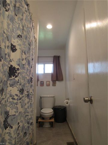 8037 Jerrylee CT, Norfolk, VA 23518