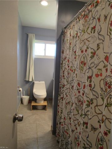 8037 Jerrylee CT, Norfolk, VA 23518