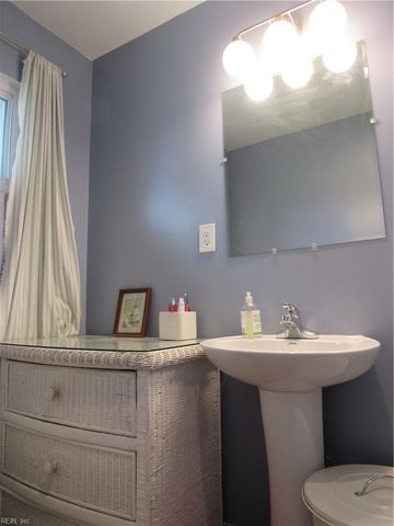 8037 Jerrylee CT, Norfolk, VA 23518