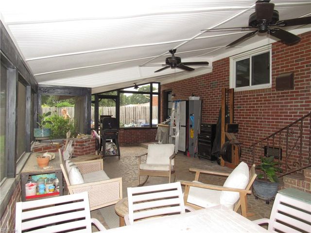 8037 Jerrylee CT, Norfolk, VA 23518