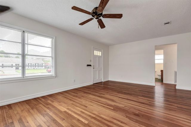 1343 Gardenia Drive, Houston, TX 77018