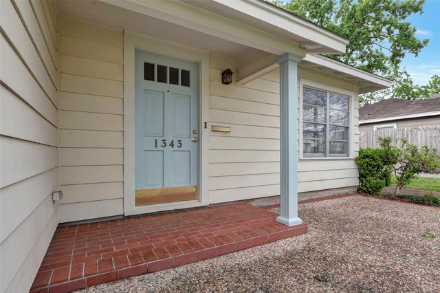 1343 Gardenia Drive, Houston, TX 77018