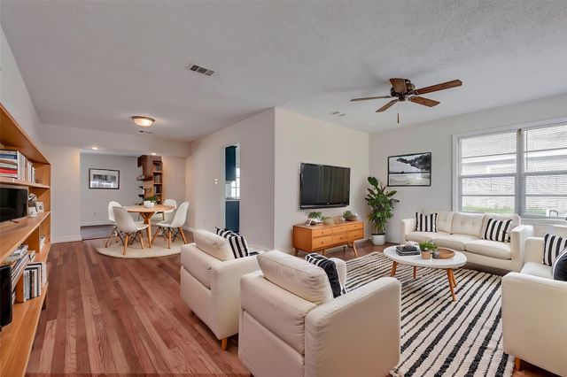 1343 Gardenia Drive, Houston, TX 77018