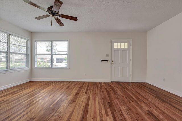 1343 Gardenia Drive, Houston, TX 77018