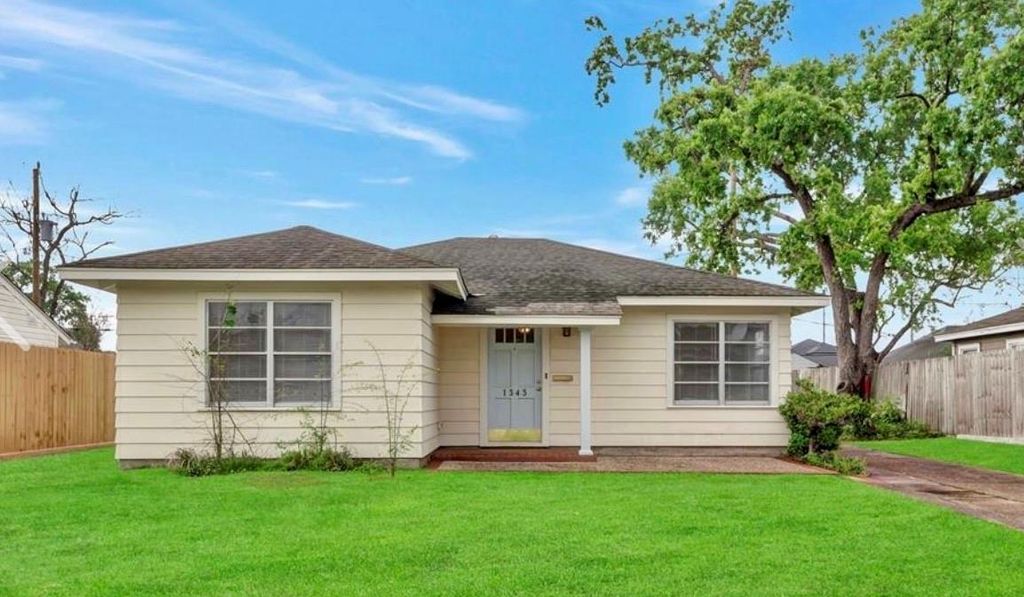 1343 Gardenia Drive, Houston, TX 77018