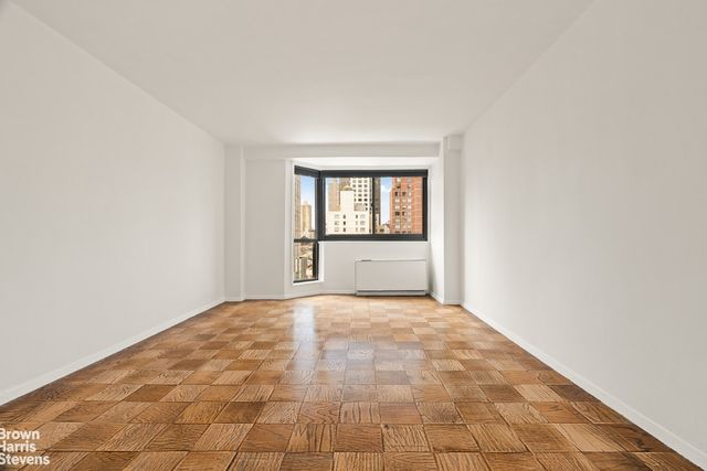 1725 York Ave Apt 17G, New York City, NY 10128
