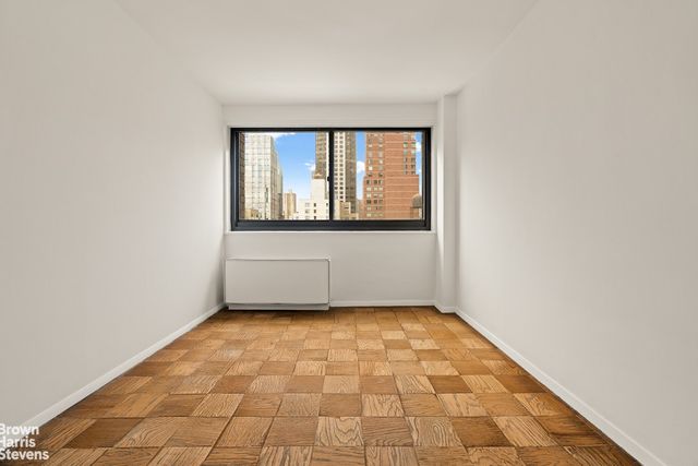 1725 York Ave Apt 17G, New York City, NY 10128