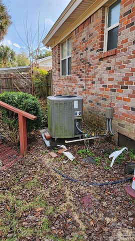 1810 Toni St, Pensacola, FL 32504