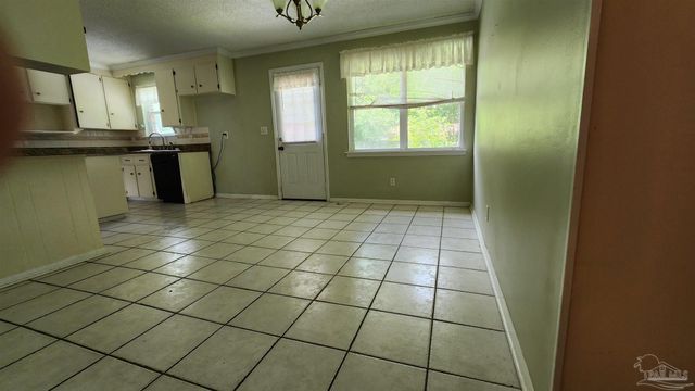 1810 Toni St, Pensacola, FL 32504