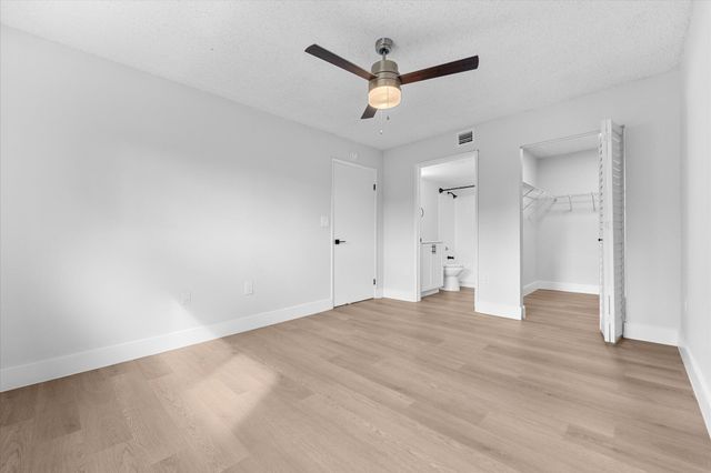 6881 NW 173rd Drive, Hialeah, FL 33015