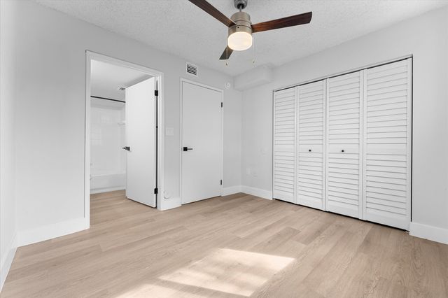 6881 NW 173rd Drive, Hialeah, FL 33015