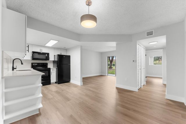 6881 NW 173rd Drive, Hialeah, FL 33015
