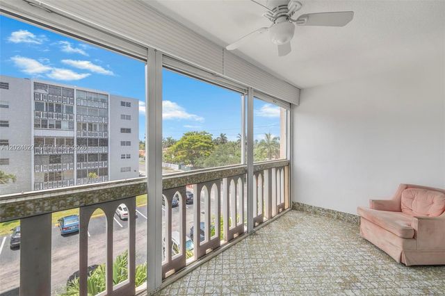 500 NE 12th Ave 407, Hallandale Beach, FL 33009