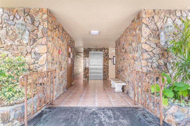 500 NE 12th Ave 407, Hallandale Beach, FL 33009