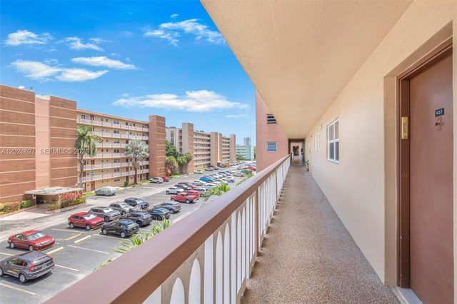 500 NE 12th Ave 407, Hallandale Beach, FL 33009
