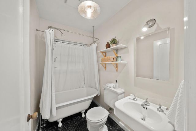 1617 42nd St, Sacramento, CA 95819