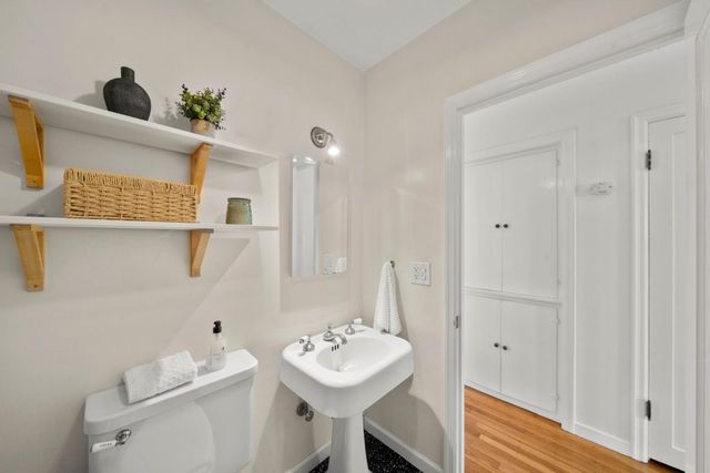 1617 42nd St, Sacramento, CA 95819