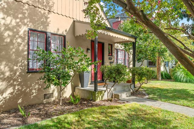 1617 42nd St, Sacramento, CA 95819