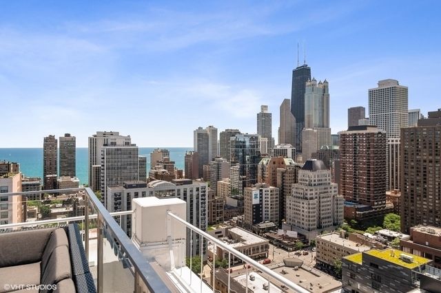 1255 N Sandburg Terrace 2912, Chicago, IL 60610