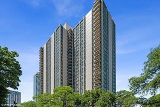 1255 N Sandburg Terrace 2912, Chicago, IL 60610
