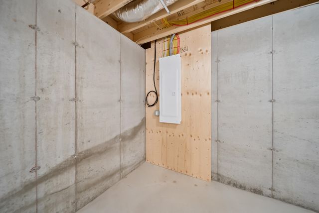 53A Kimball Hill Road, Hudson, NH 03051